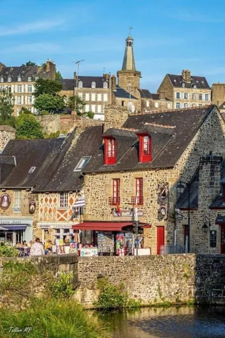 La Chouette Detente 0*, Fougeres France
